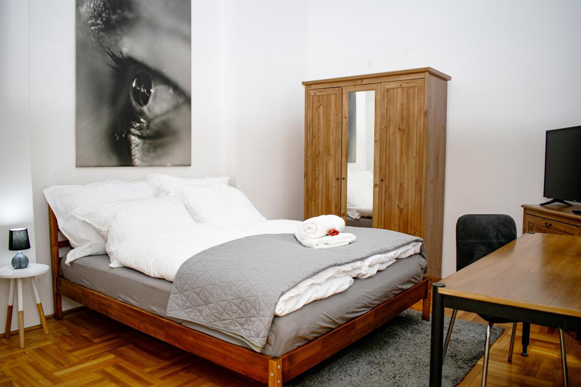 Heart Of The City, Entire Very Big Apartment Budapest Ngoại thất bức ảnh