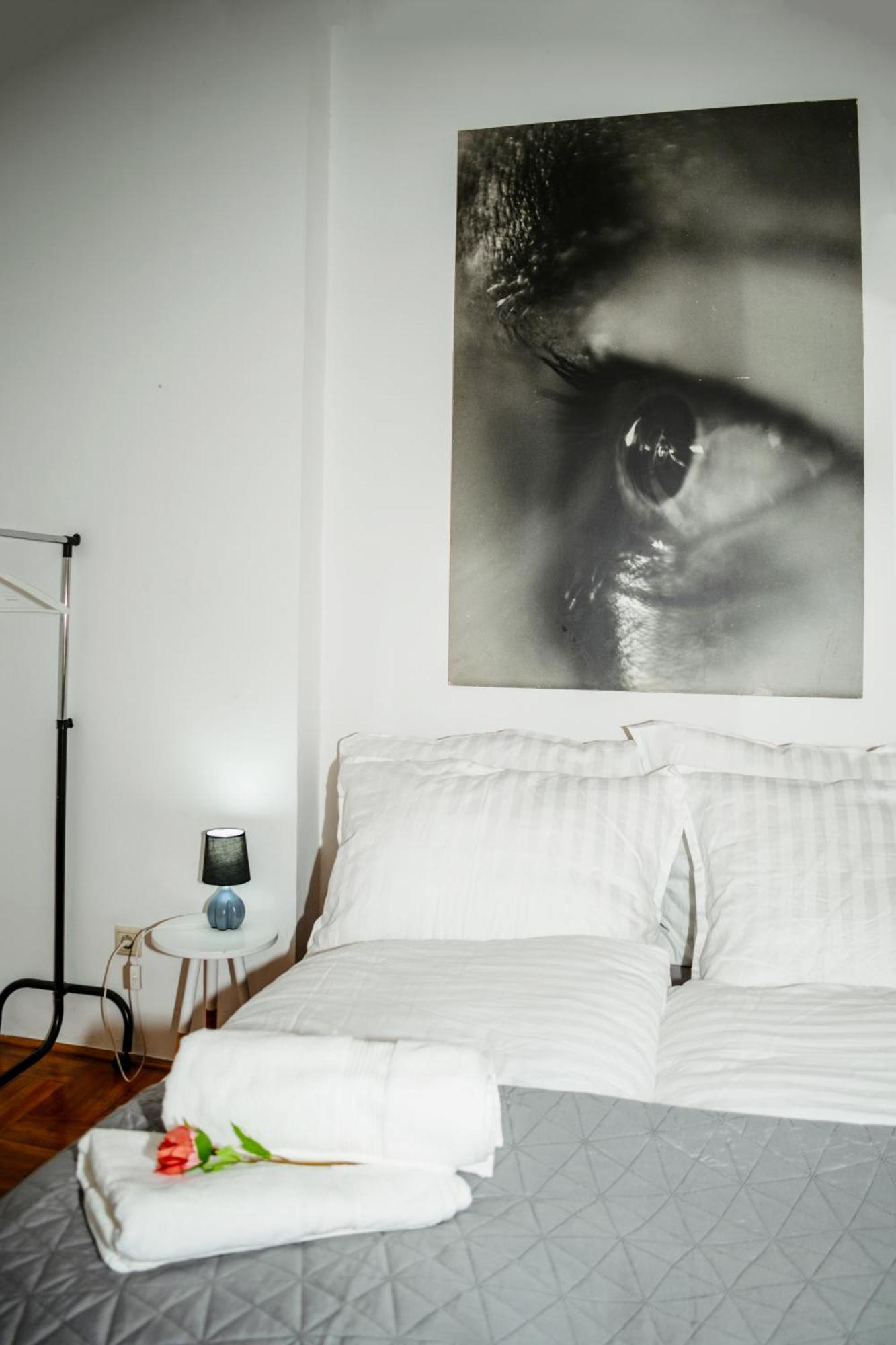 Heart Of The City, Entire Very Big Apartment Budapest Ngoại thất bức ảnh