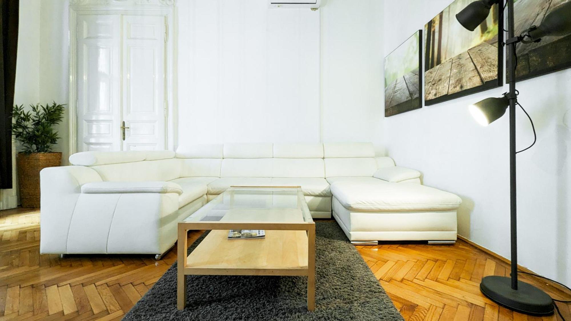 Heart Of The City, Entire Very Big Apartment Budapest Ngoại thất bức ảnh