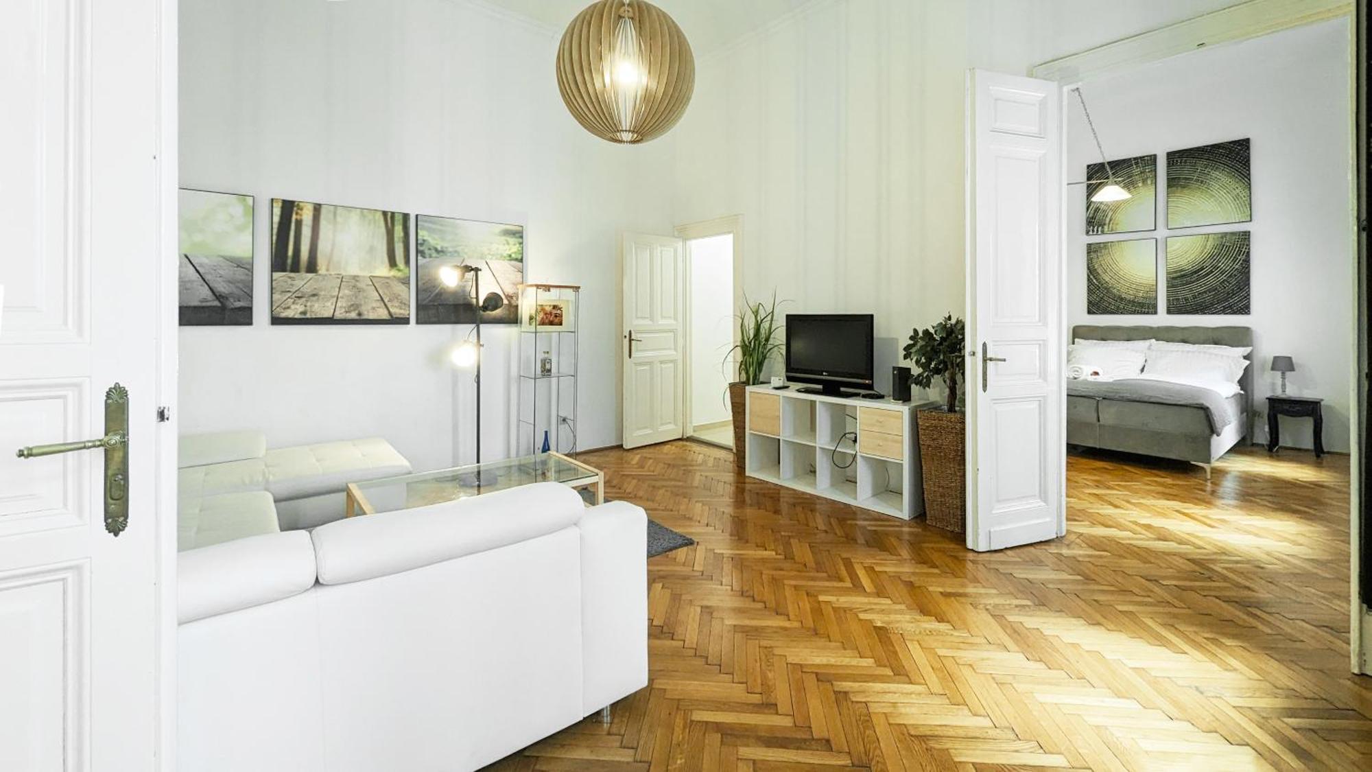 Heart Of The City, Entire Very Big Apartment Budapest Ngoại thất bức ảnh