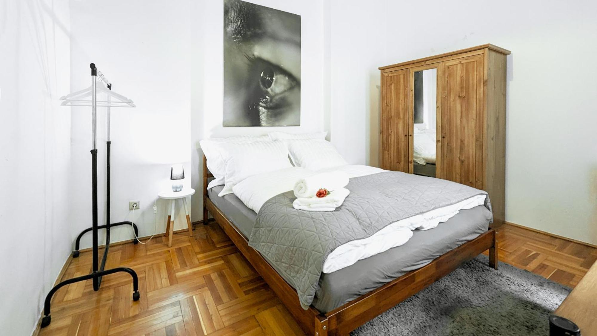 Heart Of The City, Entire Very Big Apartment Budapest Ngoại thất bức ảnh