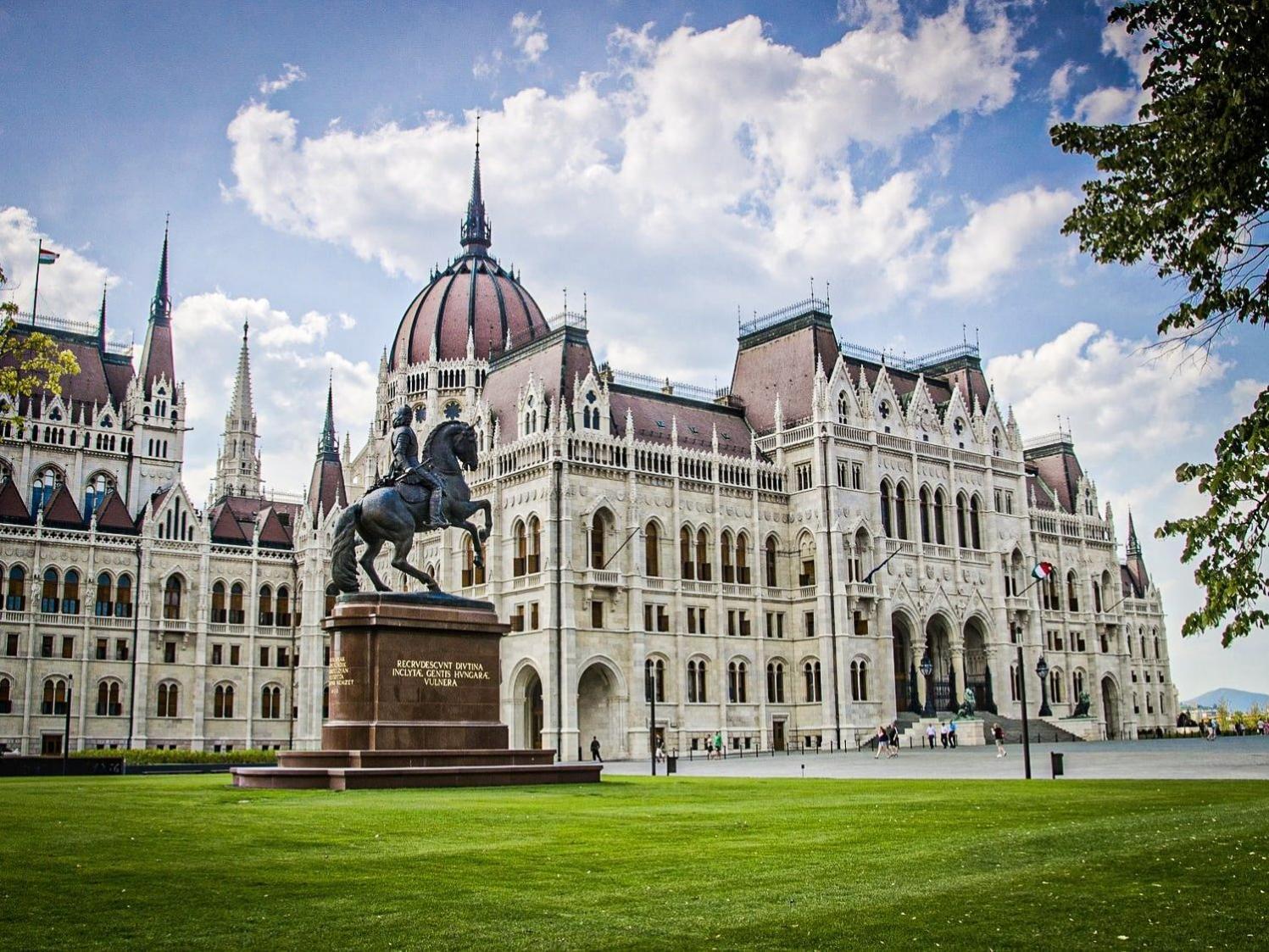 Heart Of The City, Entire Very Big Apartment Budapest Ngoại thất bức ảnh